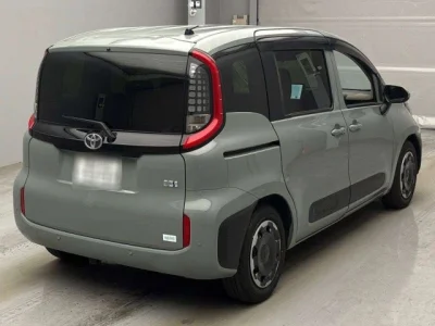 Toyota Sienta