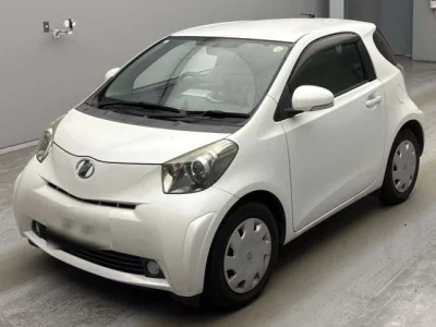 Toyota iQ
