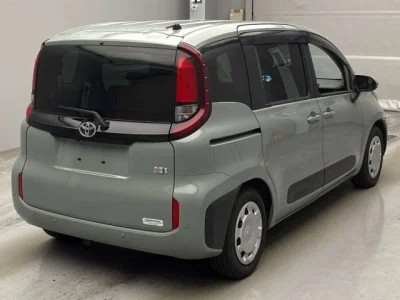 Toyota Sienta