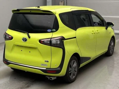 Toyota Sienta