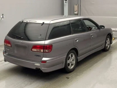 Nissan Avenir