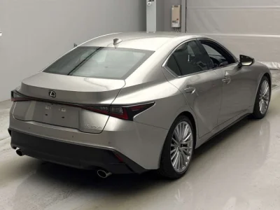 Lexus IS300h