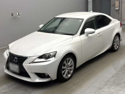 Lexus IS300h