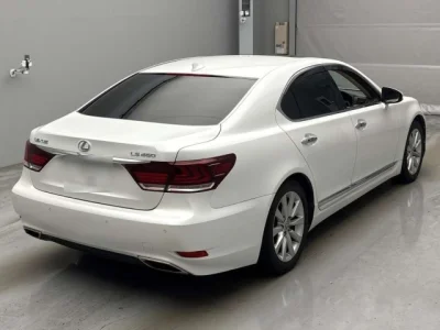Lexus LS460L