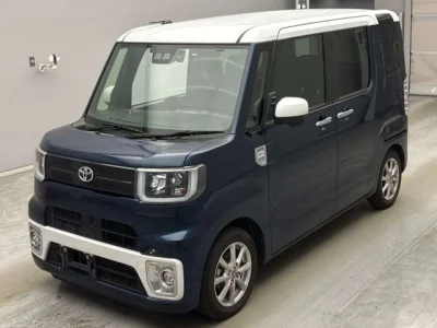 Toyota Pixis Mega