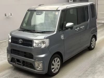 Toyota Pixis Mega