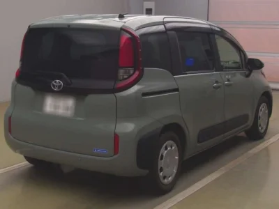Toyota Sienta