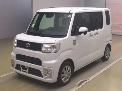 Toyota PIXIS MEGA
