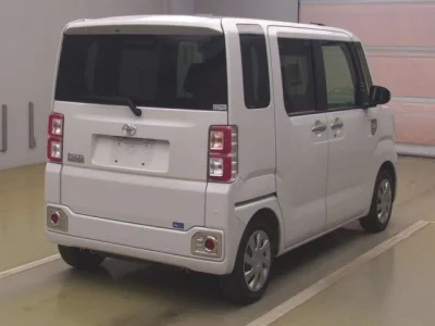 Toyota PIXIS MEGA