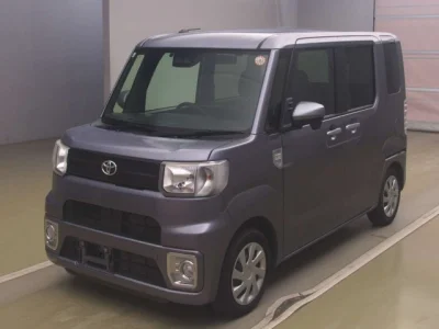 Toyota Pixis Mega