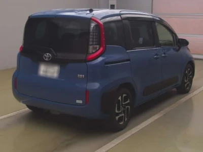 Toyota Sienta