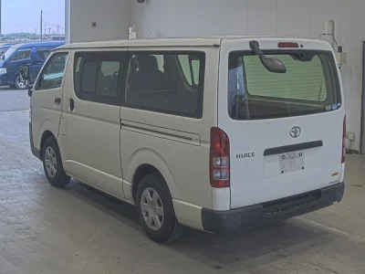 Toyota HiAce Van