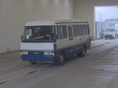 Toyota COASTER