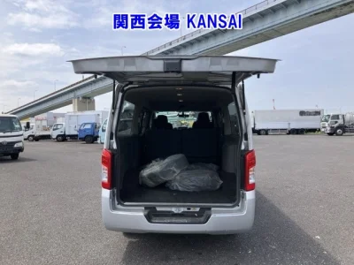 Nissan Caravan