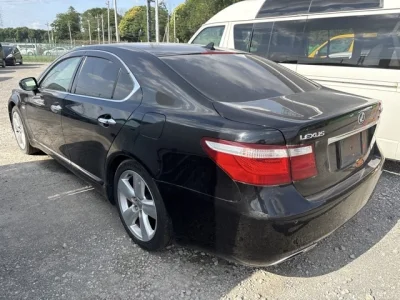 Lexus LS460L