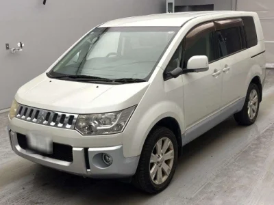 Mitsubishi DELICA D5