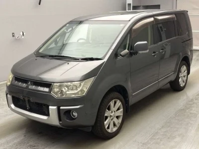 Mitsubishi DELICA D5