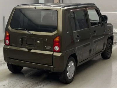 Daihatsu Naked
