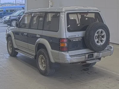 Mitsubishi PAJERO