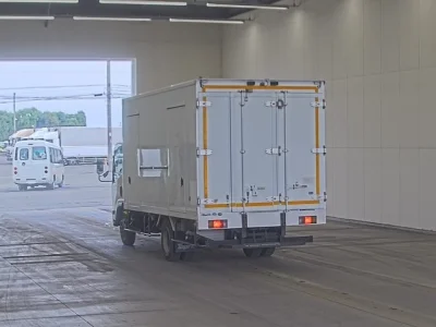 Isuzu Elf