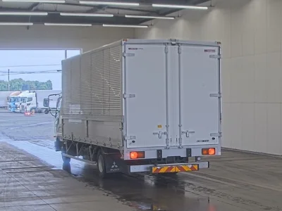 Mitsubishi FUSO FIGHTER