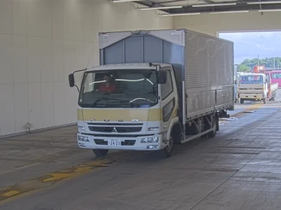 Mitsubishi FUSO FIGHTER