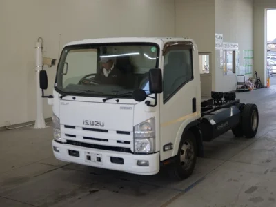 Isuzu Elf