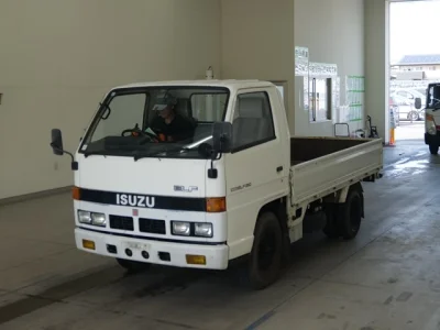 Isuzu Elf