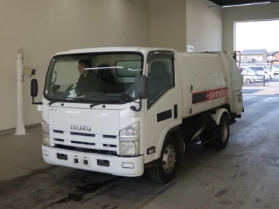 Isuzu Elf