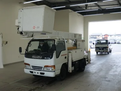 Isuzu ELF