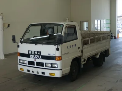 Isuzu Elf