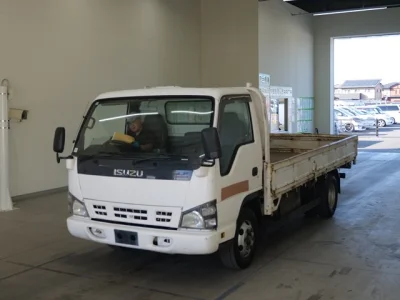 Isuzu ELF