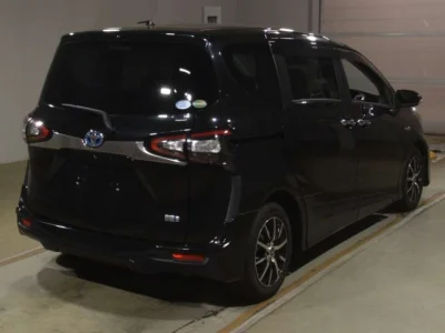 Toyota Sienta