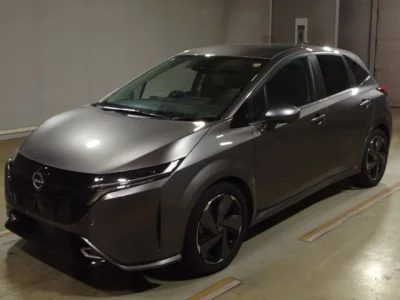 Nissan AURA