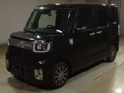 Toyota Pixis Mega