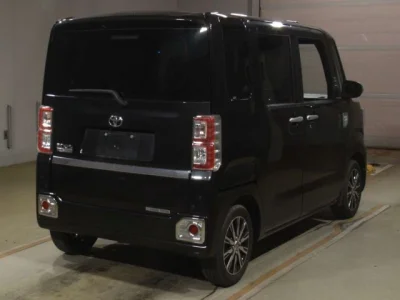 Toyota Pixis Mega
