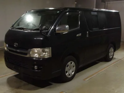 Toyota HiAce Van