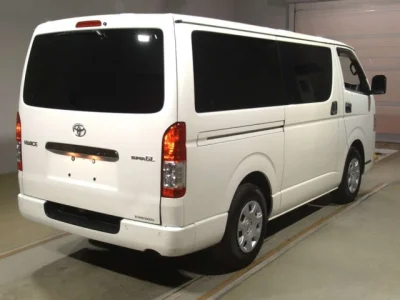 Toyota HiAce Van
