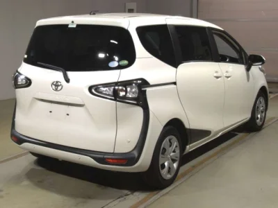 Toyota Sienta