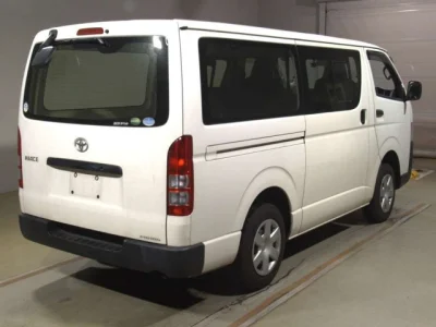 Toyota HiAce Van