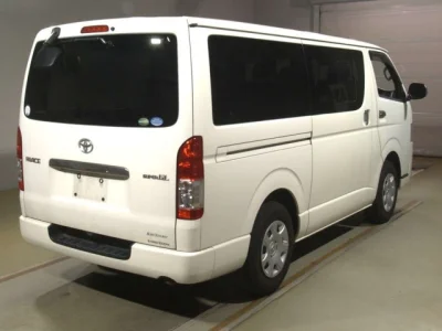 Toyota HiAce Van