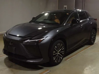 Lexus RZ450e