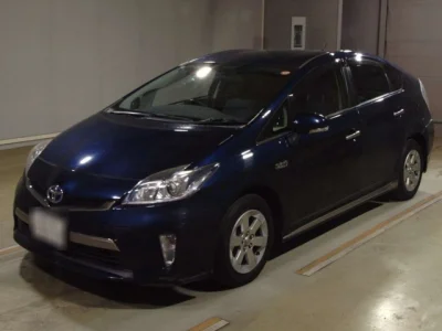 Toyota Prius PHV