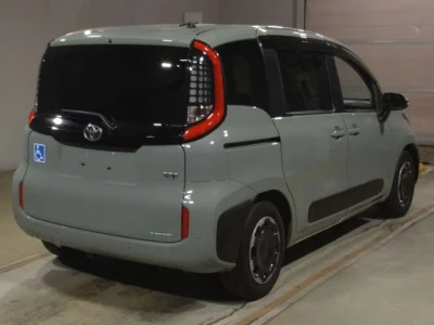 Toyota Sienta