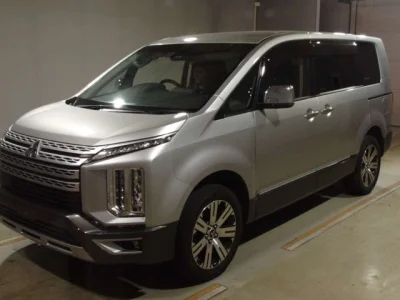 Mitsubishi DELICA D5