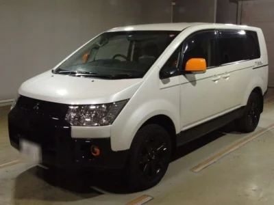 Mitsubishi DELICA D5