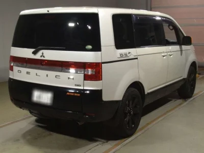 Mitsubishi DELICA D5