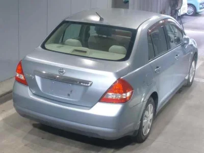Nissan TIIDA LATIO