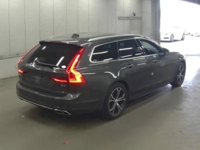 Volvo V90
