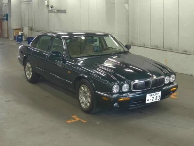 Jaguar XJ